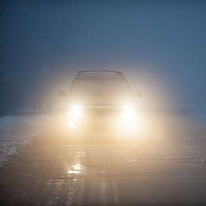 vignette de l'article  En hiver, bien voir et être bien vu en voiture : nos 10 conseils !